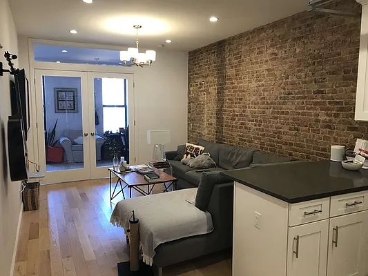 Rented by First Point Management | media 14