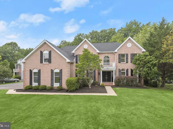 207 Alderwood Dr, Gaithersburg, MD 20878