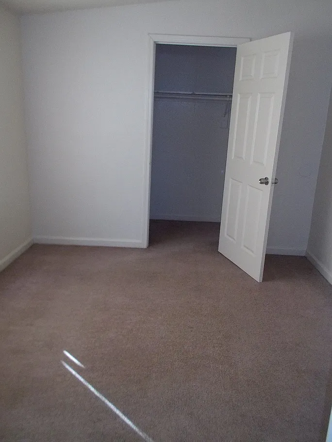 3 bed, $1,595 — Photo 4