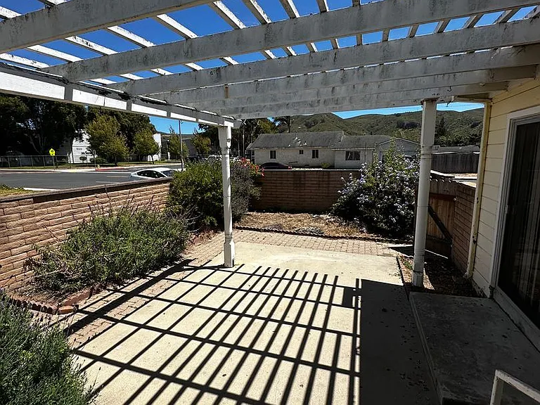 707 W Cypress Ave — Photo 12