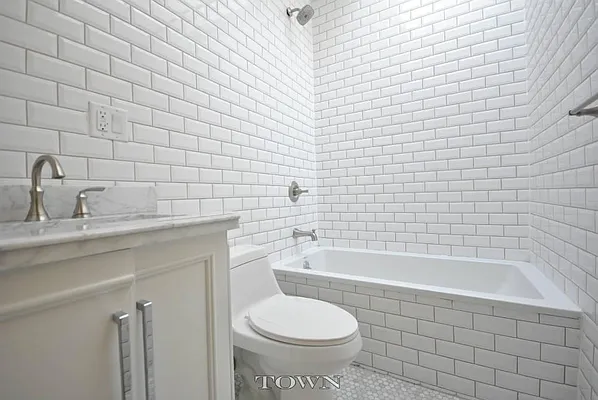 Rented by Town Residential | media 49