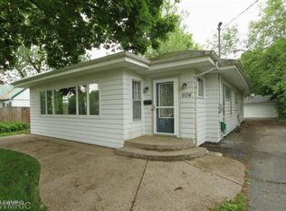 604 Norton Dr, Kalamazoo, MI 49001