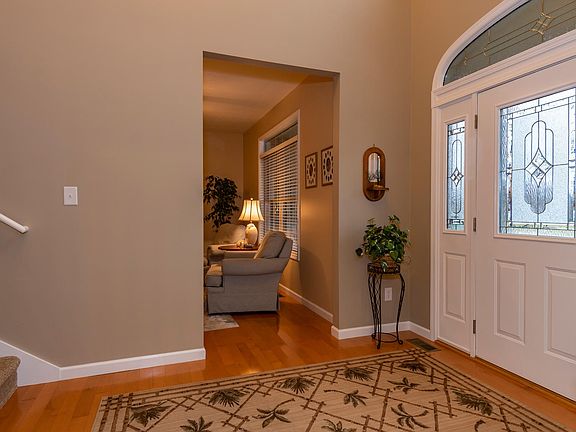 4th image of 2609 E Clarkway Dr