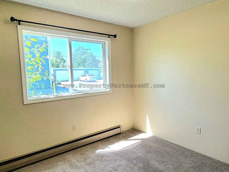 413 S 20th Ave — Photo 5
