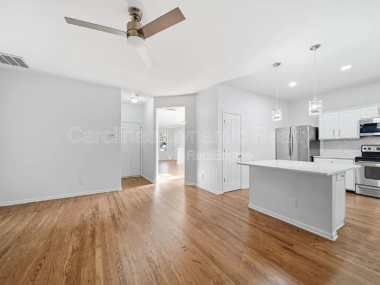 17059 Commons Creek Dr — Photo 10