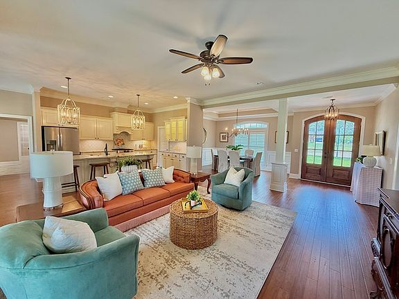 4th image of 206 Glen Oaks Dr