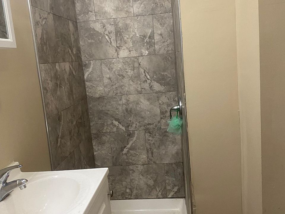 2nd image of 1-36-38 Market St #1