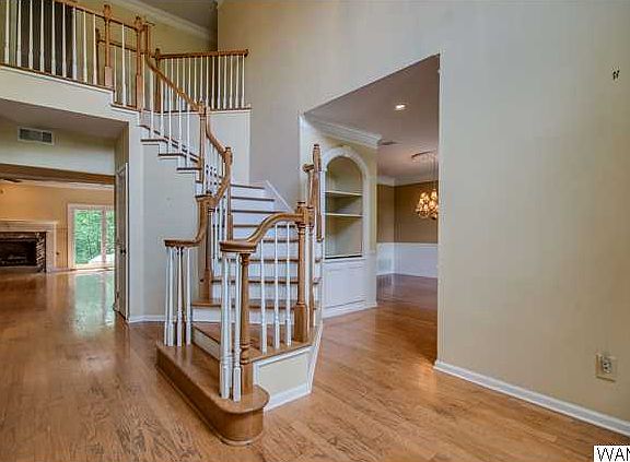 4th image of 2092 Westminster Ln