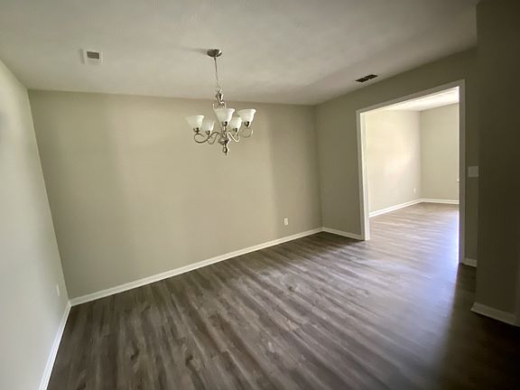 5th image of 5208 Redfield Dr