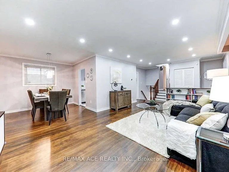1 Wagner Dr — Photo 8