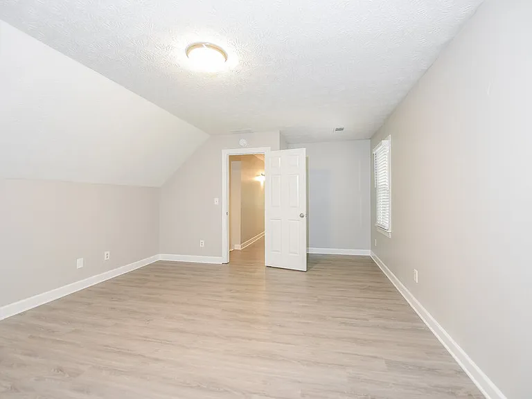 231 Amsterdam Dr SW — Photo 14