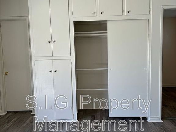 5th image of 2304 W Oak St APT A
