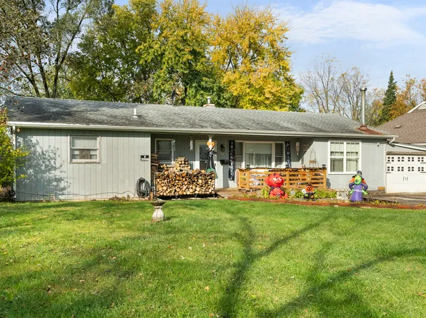 229 SE Circle Dr, Joliet, IL 60433