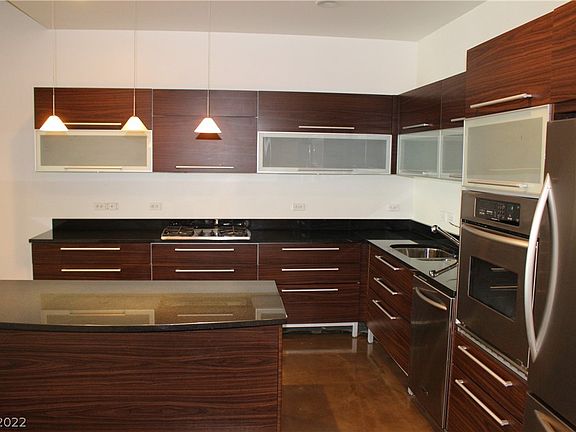 3rd image of 900 Las Vegas Blvd S Unit 906