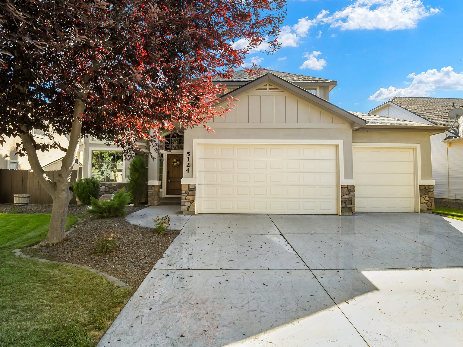 4 bed, 2454 sqft, $2,950 — Photo 1
