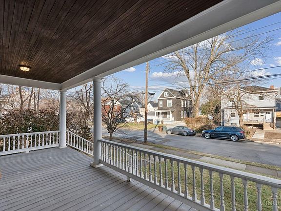 4th image of 4129 Ivanhoe Ave