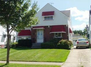 16208 Throckley Ave, Cleveland, OH