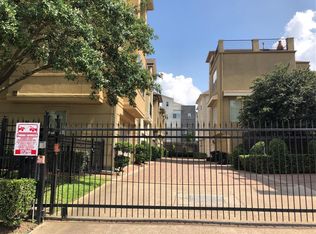 2815 Clinton Dr, Houston, TX 77020