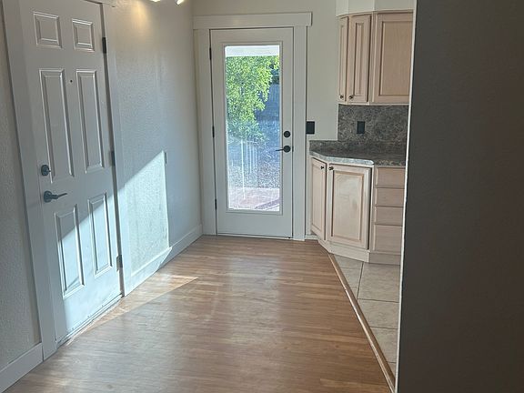 5th image of 2708 S Flint Cir