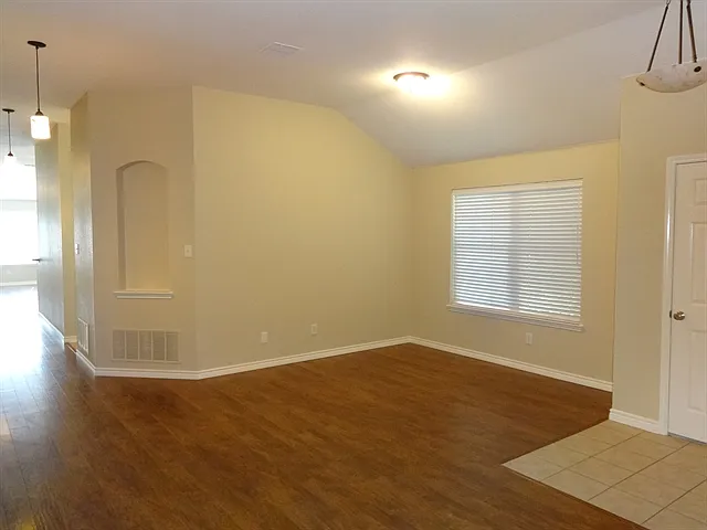 4848 Carrotwood Dr — Photo 6
