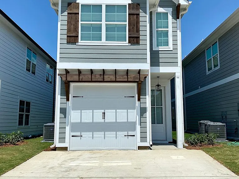 240 Creek Run Way — Photo 1