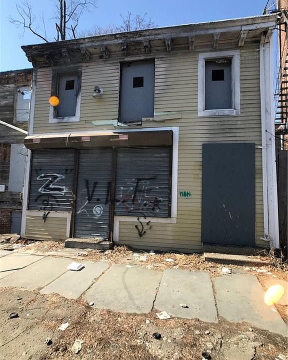 1st image of 56 William St