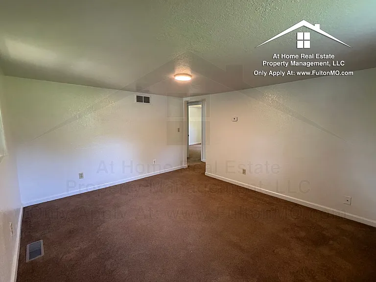 1512 Monroe St — Photo 4