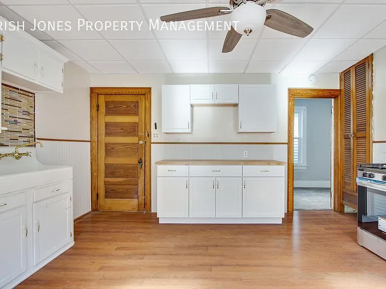 134 Peter St #UPPER — Photo 4