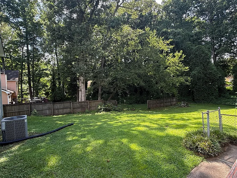 4101 Springlake Cir — Photo 31