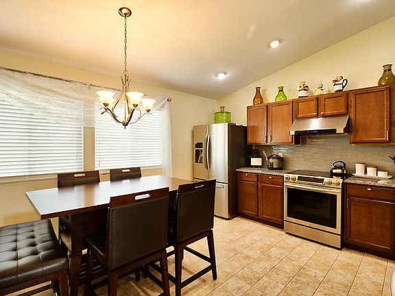 2nd image of 6387 Stony Pointe Dr SE