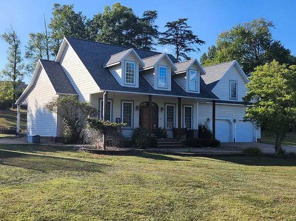 63 Rockland Dr, Williamstown, WV 26187