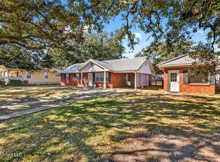 216 E 3rd St, Long Beach, MS 39560