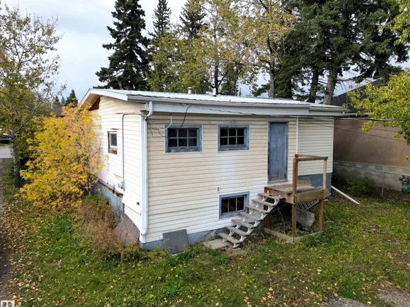 4615 4th Ave, Edson, AB T7E 1C3