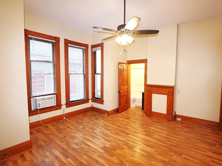 314 S 4th St — Photo 15