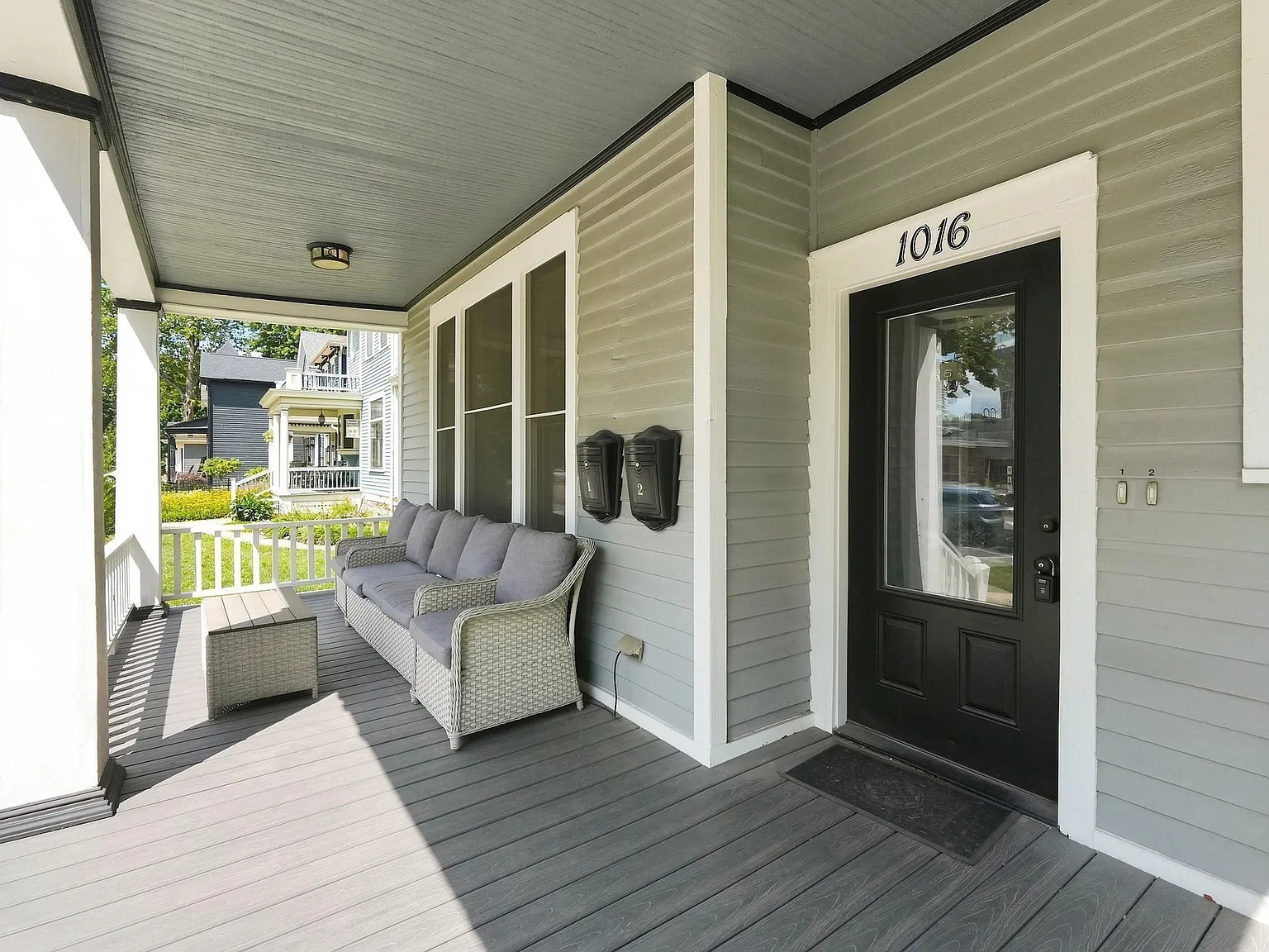 3 bed, 2.5 bath, 2296 sqft, $2,800 — Photo 4