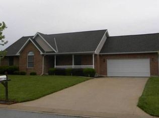 2709 Ridgecrest Dr, Quincy, IL 62305