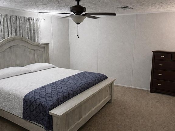 3rd image of 862 Jacks Rd