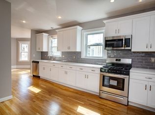 29-31 Essex Ave UNIT 1, Swampscott, MA 01907