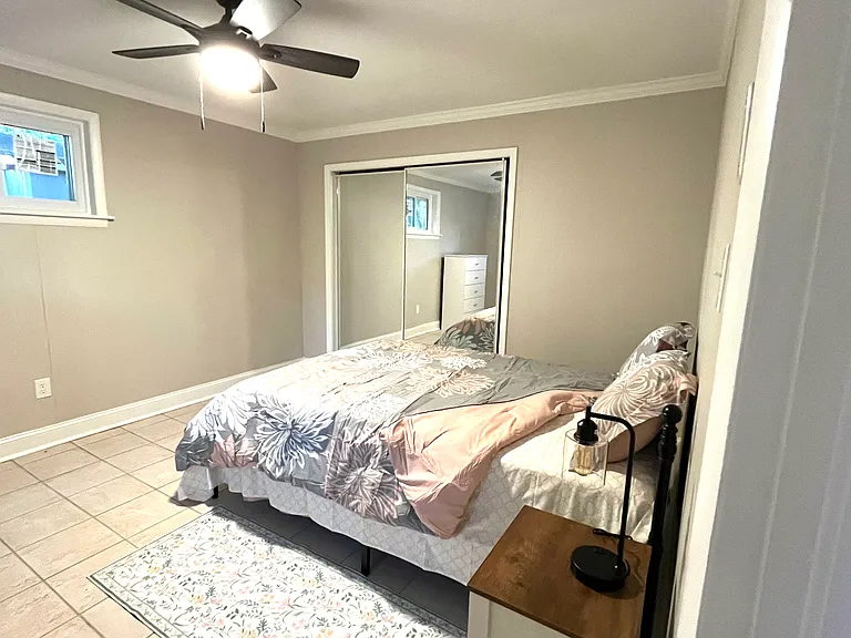 1137 E Keswick Rd — Photo 11