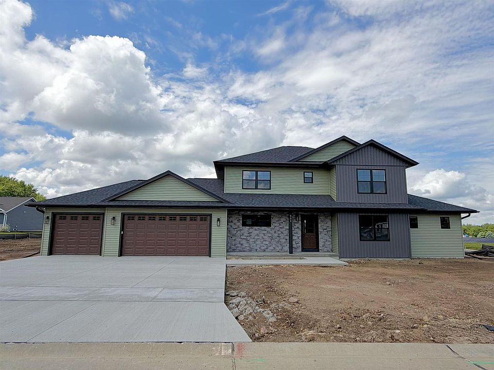 1st image of 404 S BIRCH AVENUE