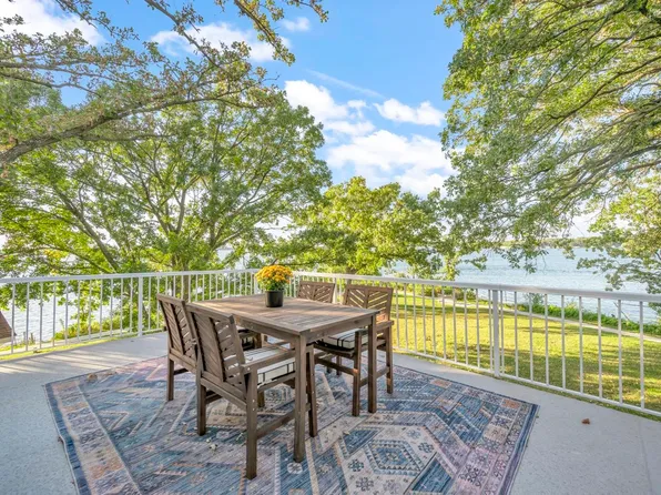 160 Pillsbury Point, Arnolds Park, IA 51331