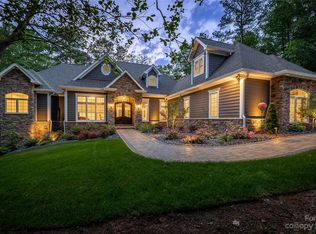 6184 Plantation Pointe Dr, Granite Falls, NC 28630