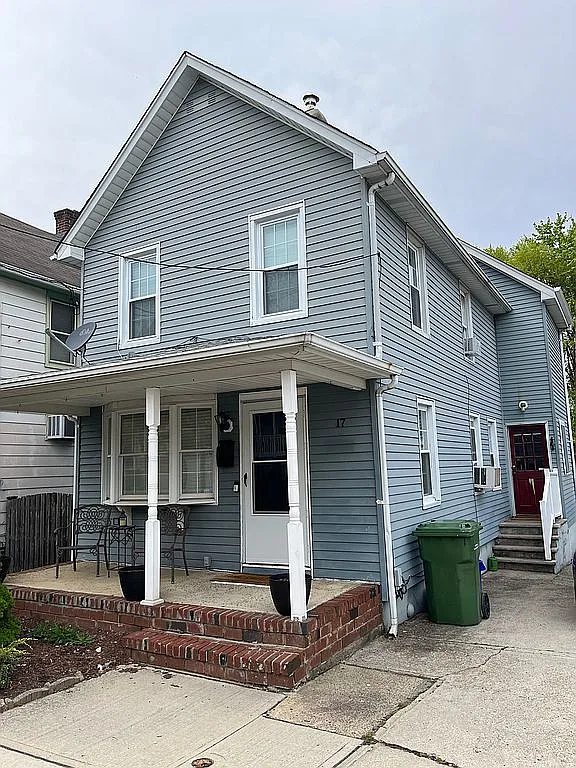 17 Hart St photo 1