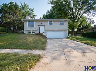 2621 Cheshire Ct S, Lincoln, NE 68512