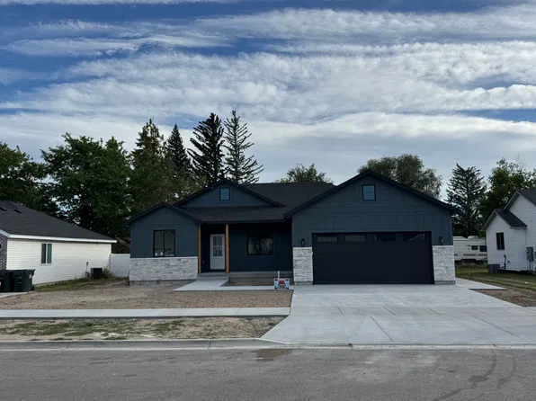 1043 Harris Loop, Blackfoot, ID 83221