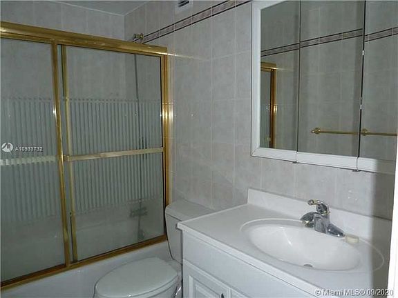 5th image of 400 Kings Point Dr APT 417