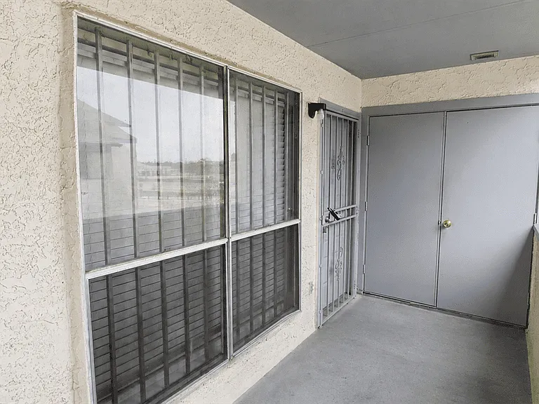 7313 Gulf Fwy #907 — Photo 13