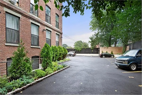 Rented by Triumph Property Group | media 24