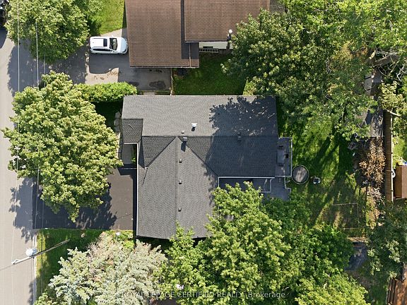 3rd image of 288 Irene Dr