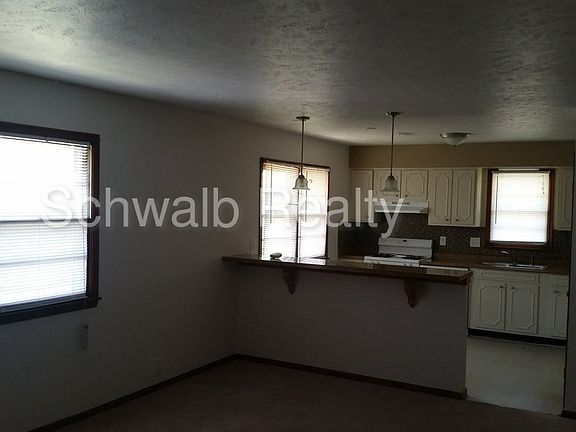 4th image of 4955 Cuming St APT 3